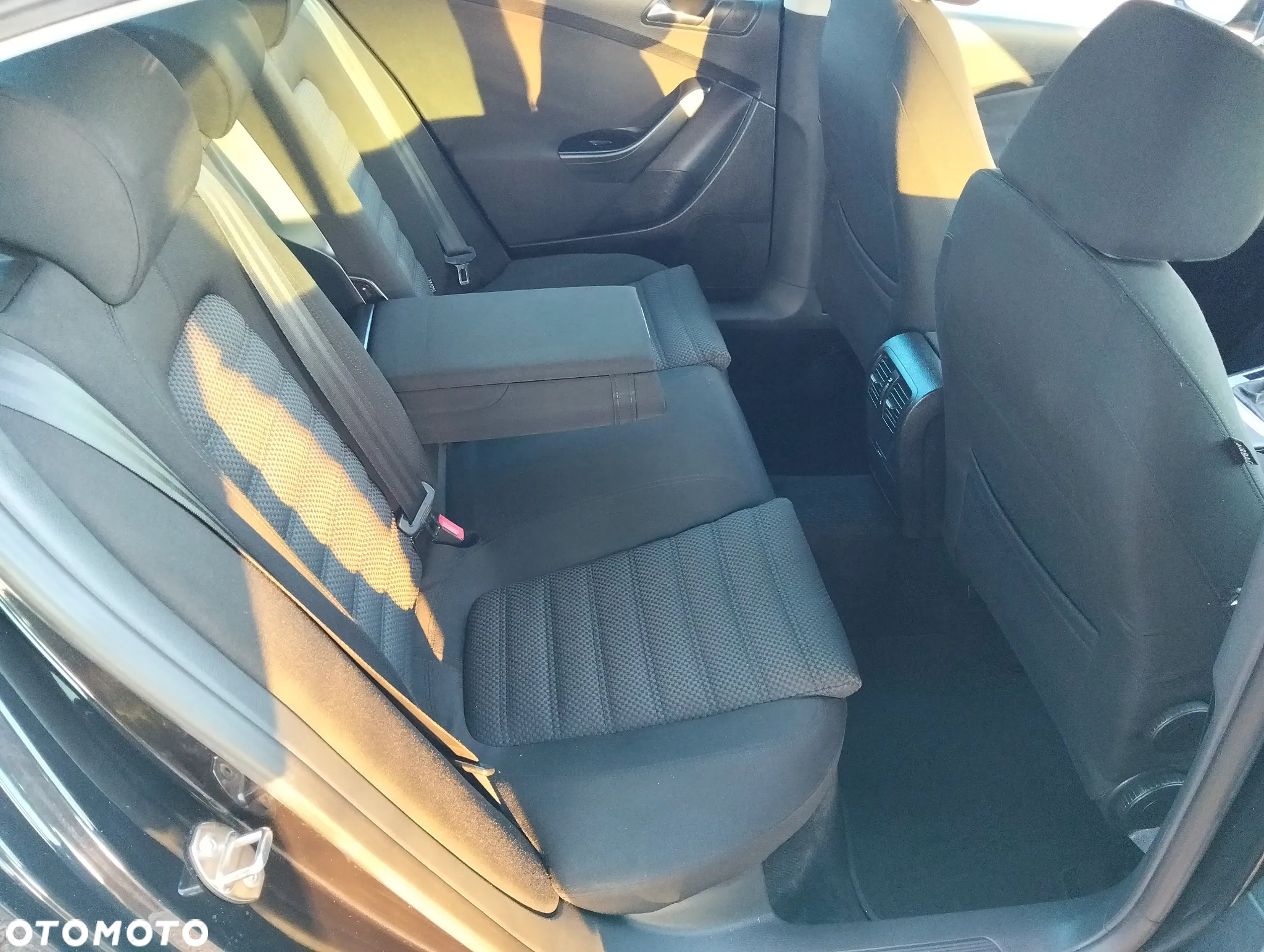 Volkswagen Passat 1.6 Trendline - 10