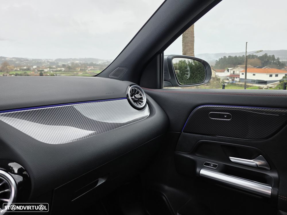 Mercedes-Benz GLA 250 e 8G-DCT AMG Line - 31