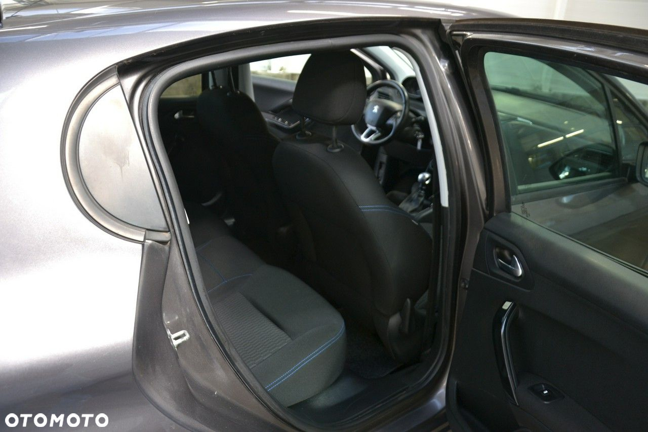 Peugeot 208 - 20