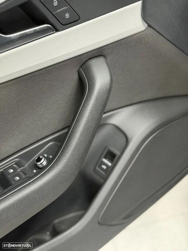 Audi A4 30 TDI Advanced S tronic - 9
