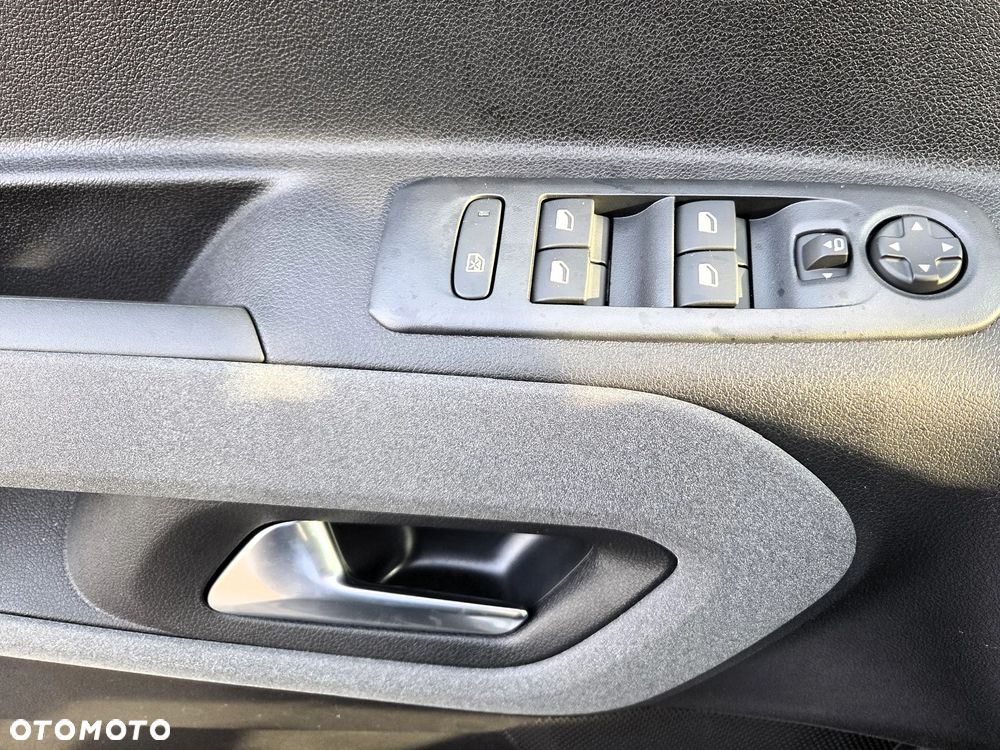 Peugeot Rifter Long MPV 1.2 PureTech Allure S&S N1 - 20