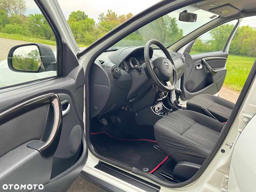 Dacia Duster 1.6 16V 4x4 Ambiance - 28