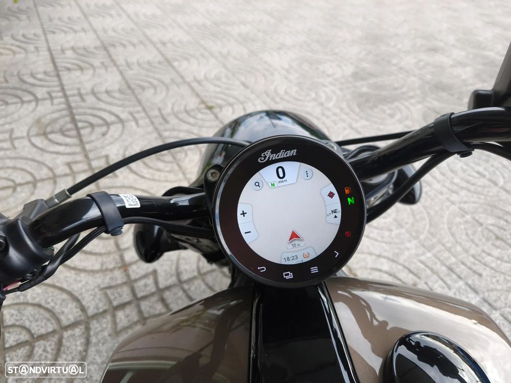 Indian Scout Bobber Limited Tech - 9