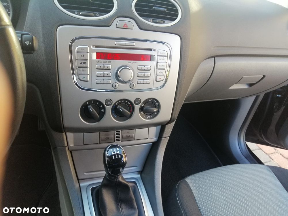 Ford Focus 1.6 Sport - 23