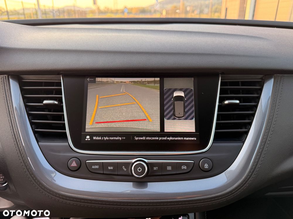 Opel Grandland X 1.6 T Ultimate S&S - 32