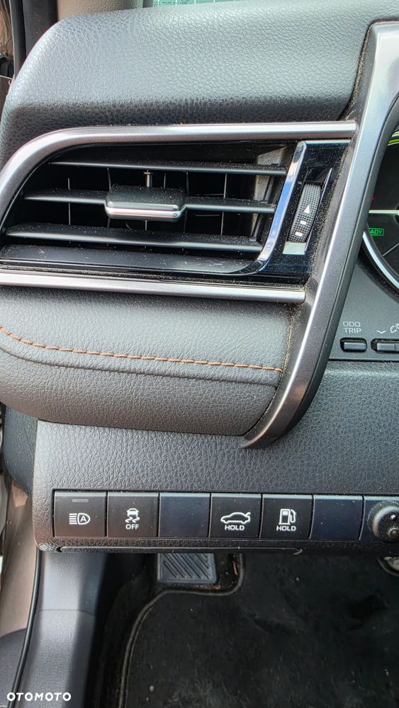 Toyota Camry 2.5 Hybrid Executive CVT - 21