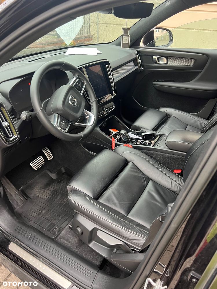 Volvo XC 40 - 4