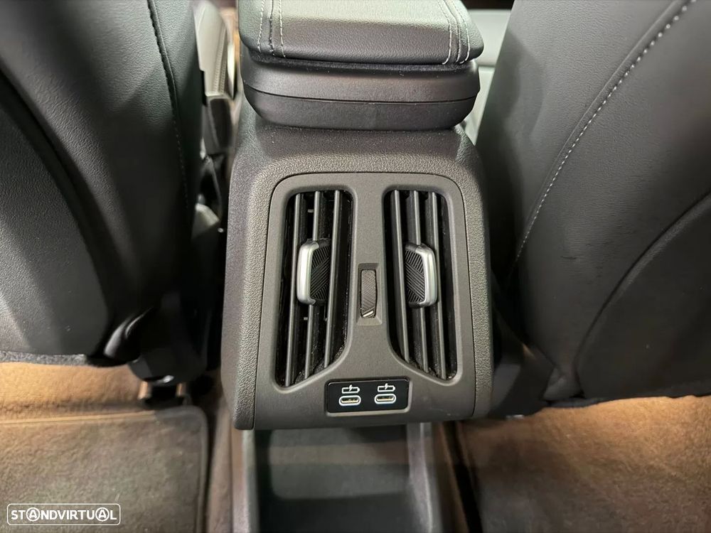 BMW iX2 eDrive20 Pack Desportivo M - 23