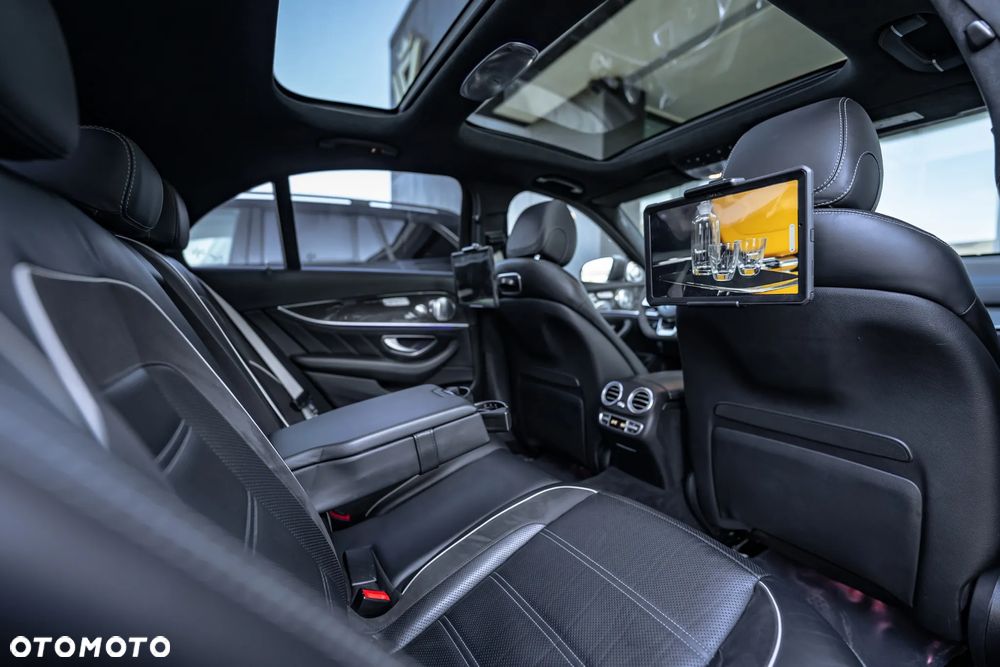 Mercedes-Benz Klasa E - 36