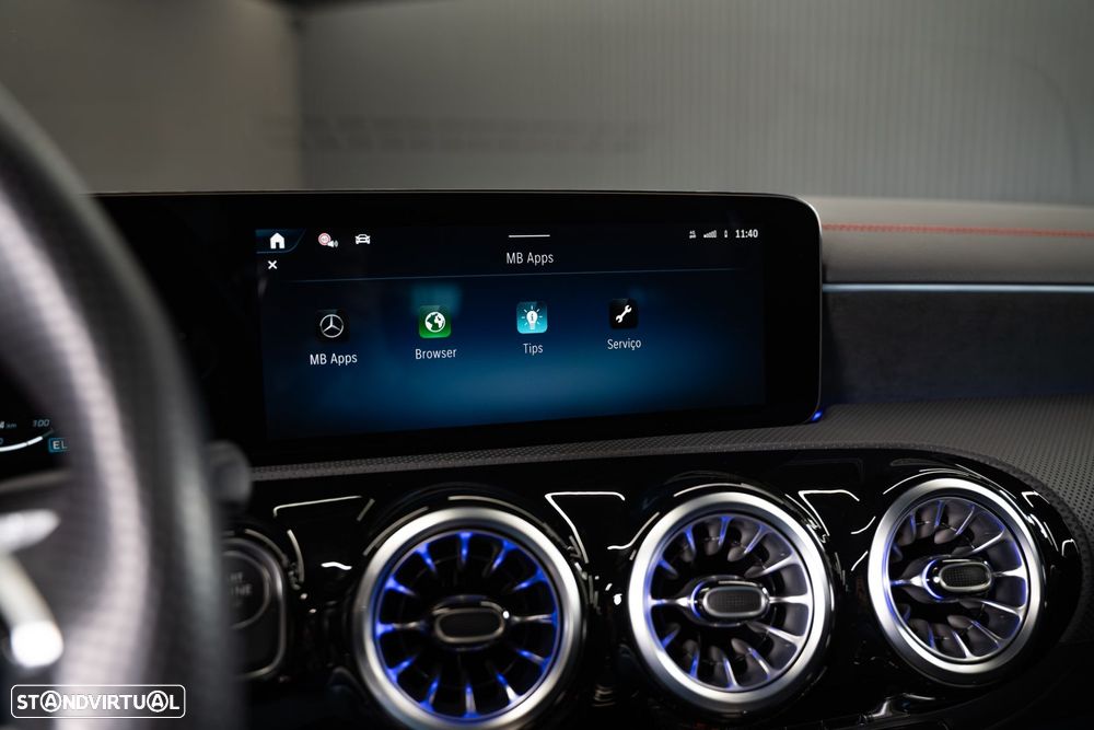 Mercedes-Benz CLA 250 e Shooting Brake AMG Line - 35