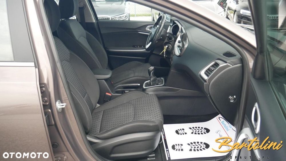 Kia XCeed - 20
