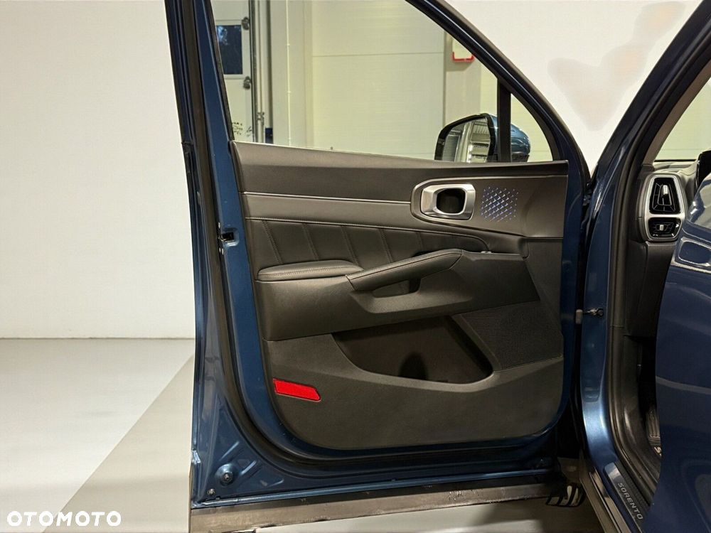 Kia Sorento 1.6 T-GDI HEV XL 7os - 19