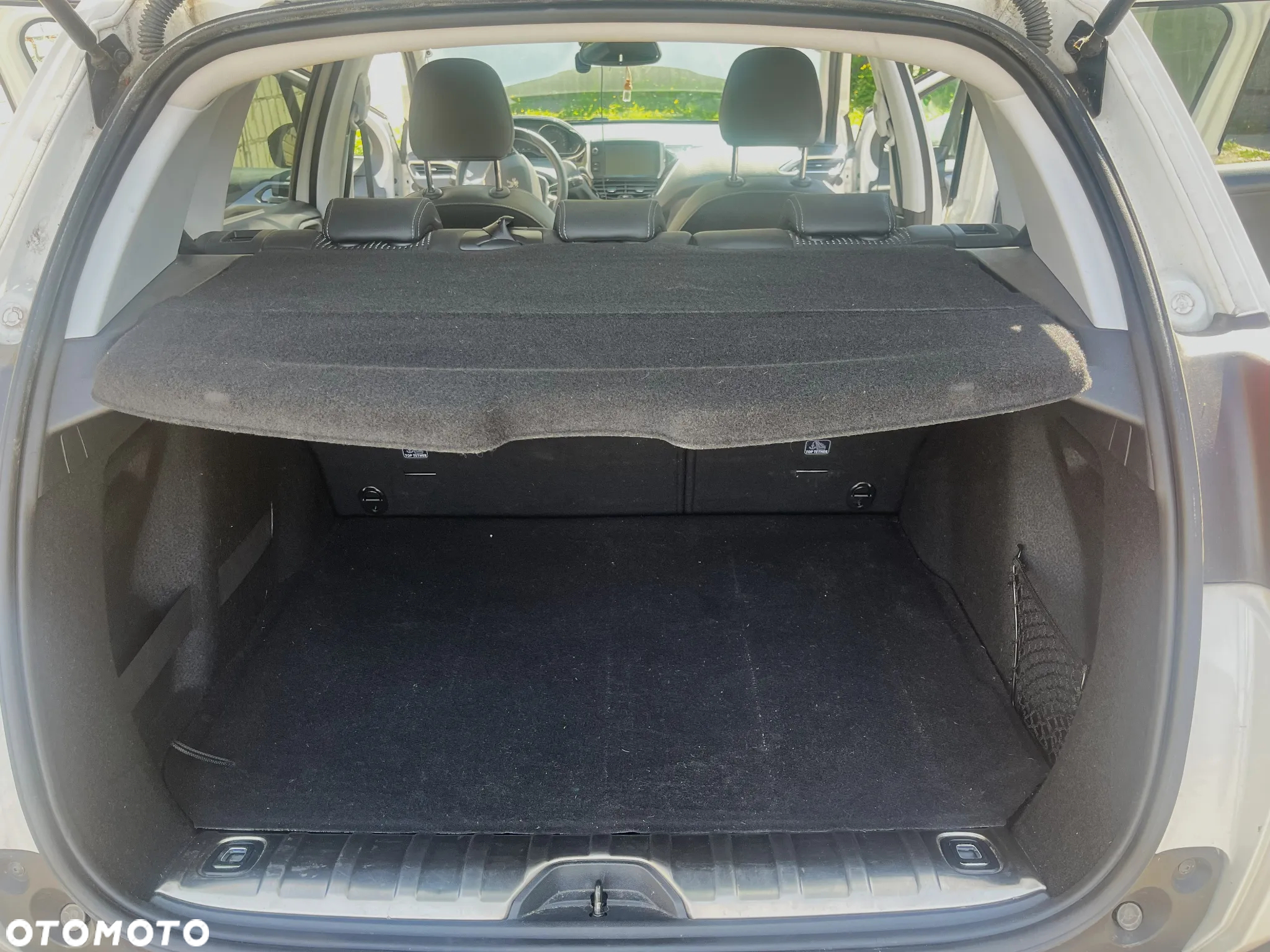 Peugeot 2008 1.2 Pure Tech Allure S&S - 24