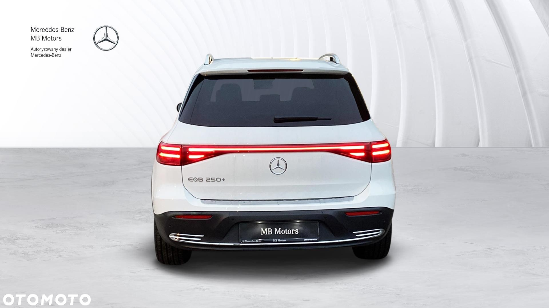 Mercedes-Benz EQB - 5