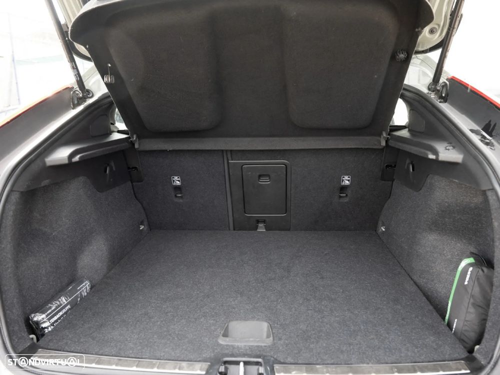 Volvo C40 - 10