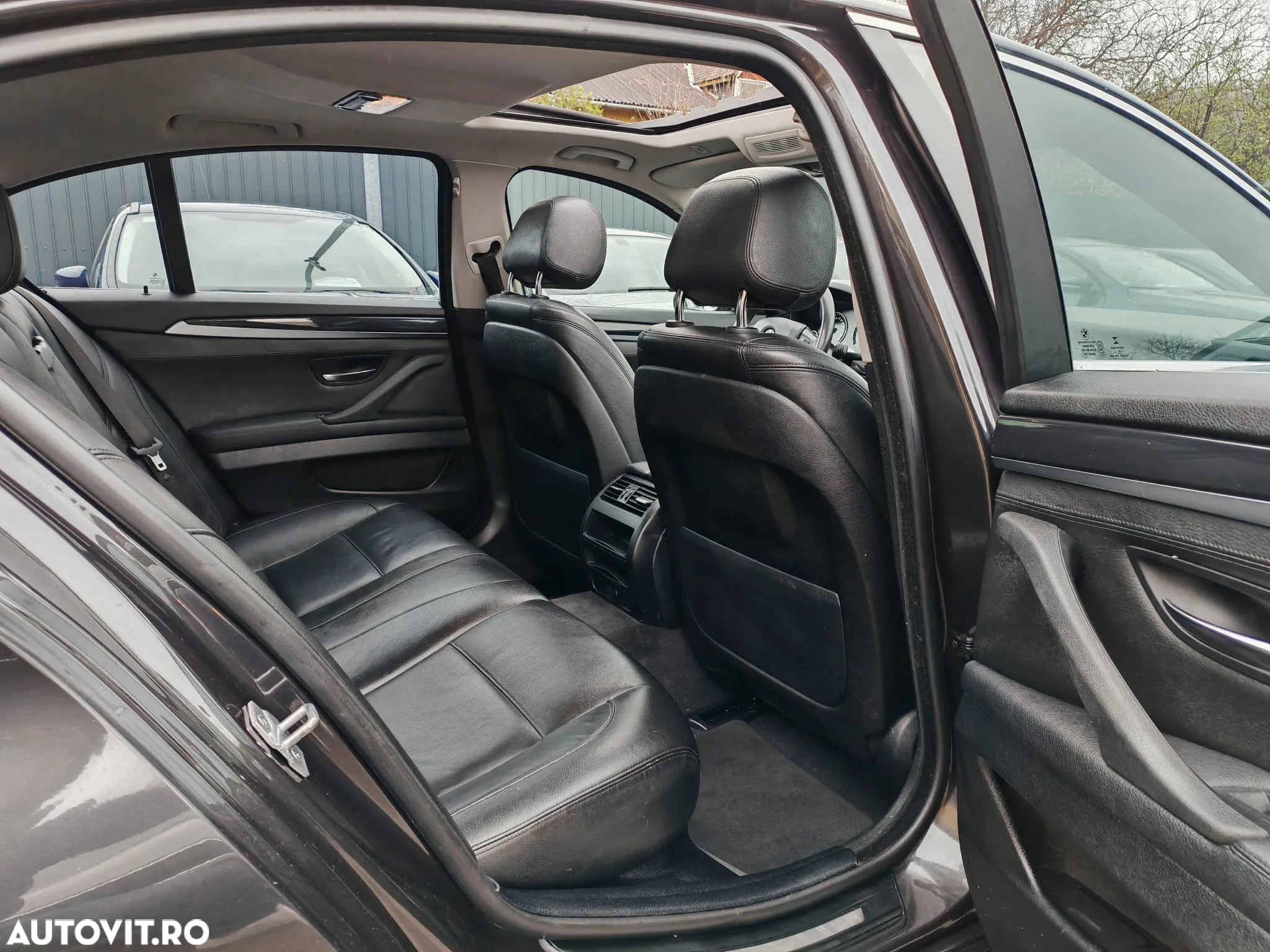 BMW Seria 5 518d Aut. - 7
