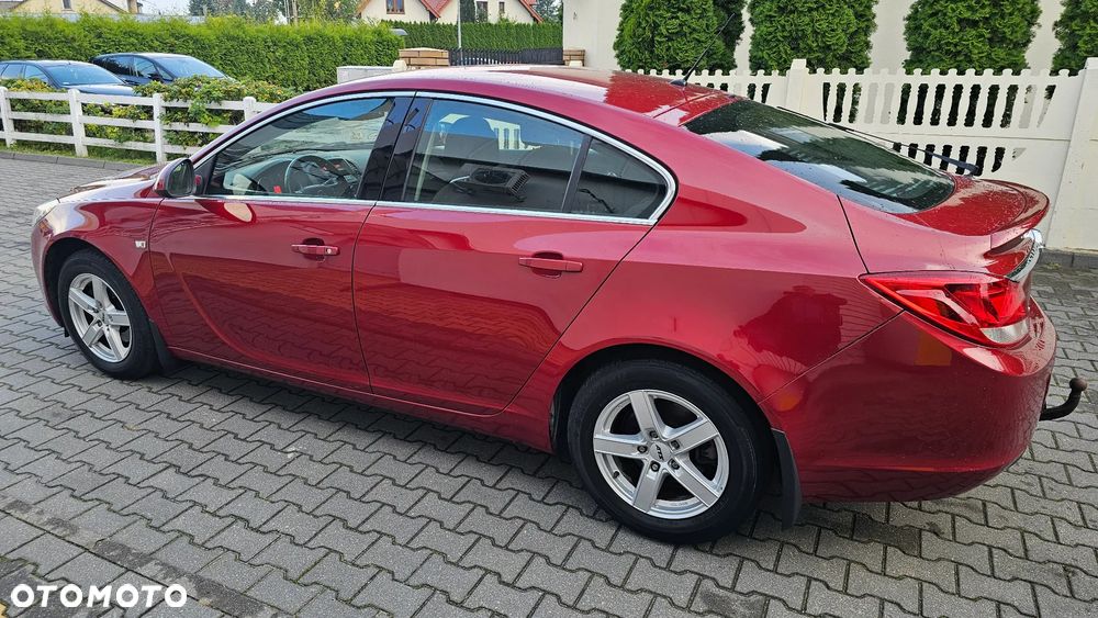 Opel Insignia 1.8 Sports Tourer Design Edition - 3