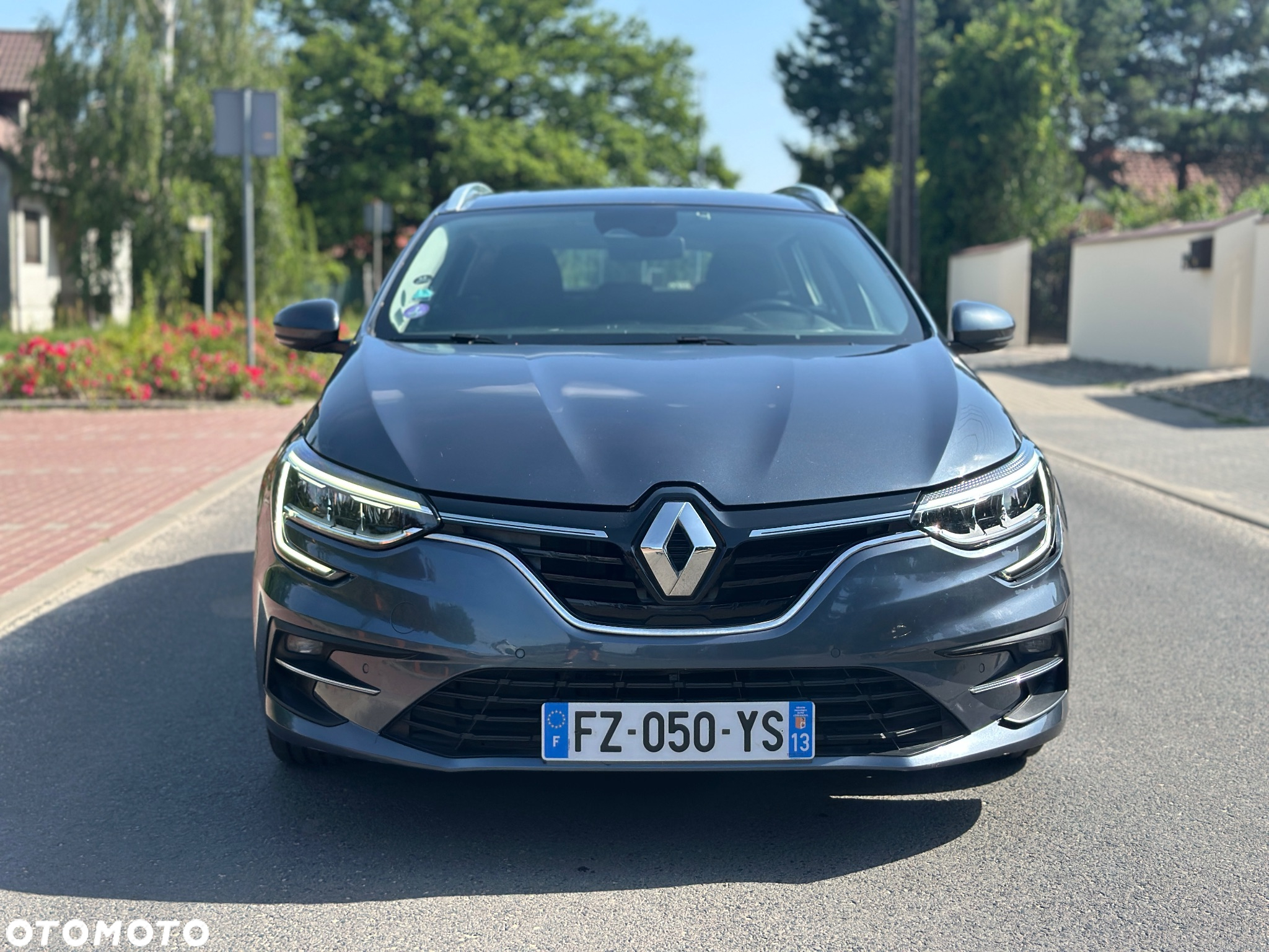 Renault Megane Grandtour E-TECH Plug-in 160 BUSINESS EDITION - 2