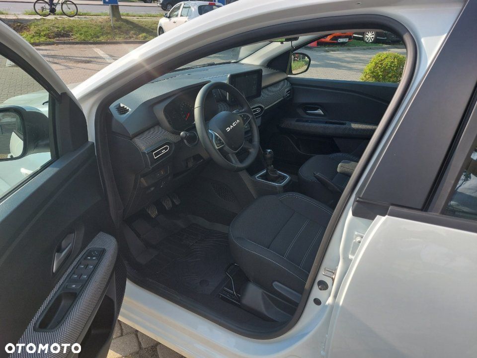 Dacia Sandero - 10
