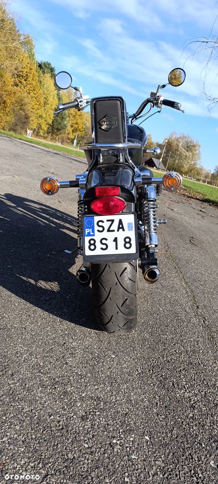 Suzuki Intruder - 5
