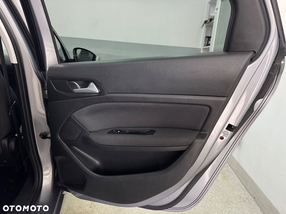 Peugeot 308 BlueHDi 130 EAT8 Stop & Start Allure Pack - 29
