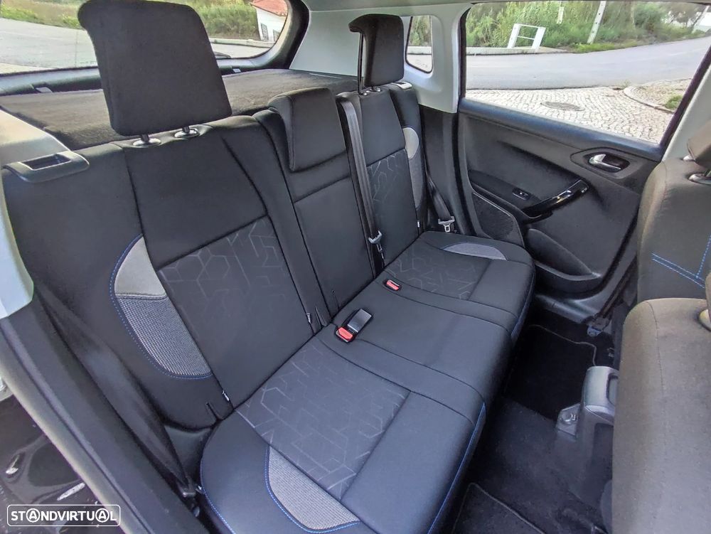 Peugeot 2008 1.2 PureTech Allure - 8