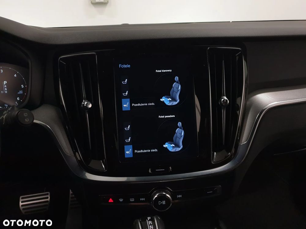 Volvo V60 D3 Geartronic R-Design - 19