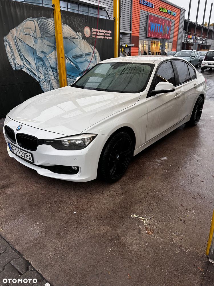BMW 3 Series 2012 photo 5