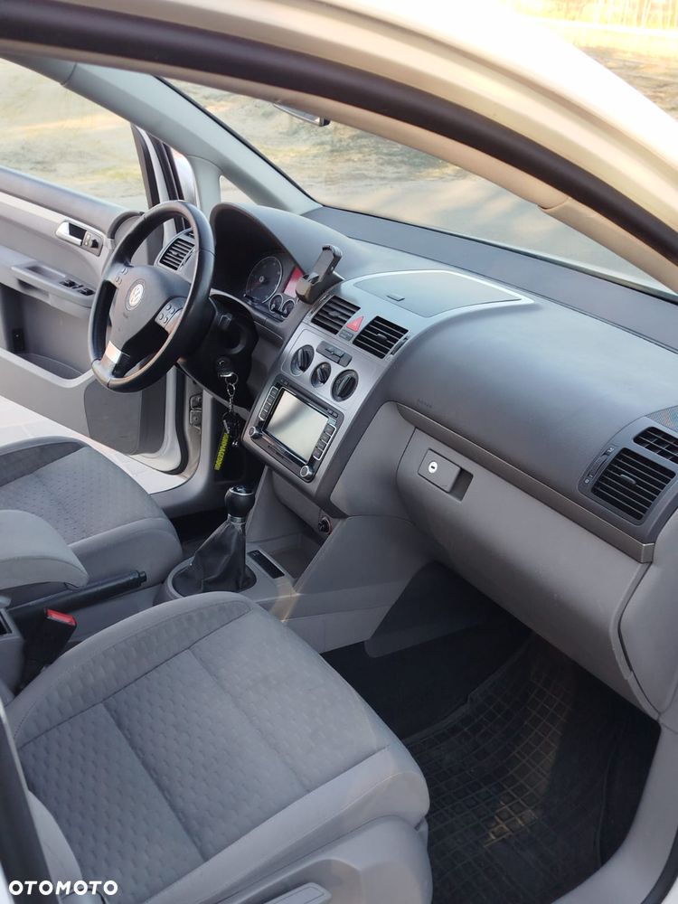 Volkswagen Touran 1.9 TDI DPF BlueMot Trendline - 12