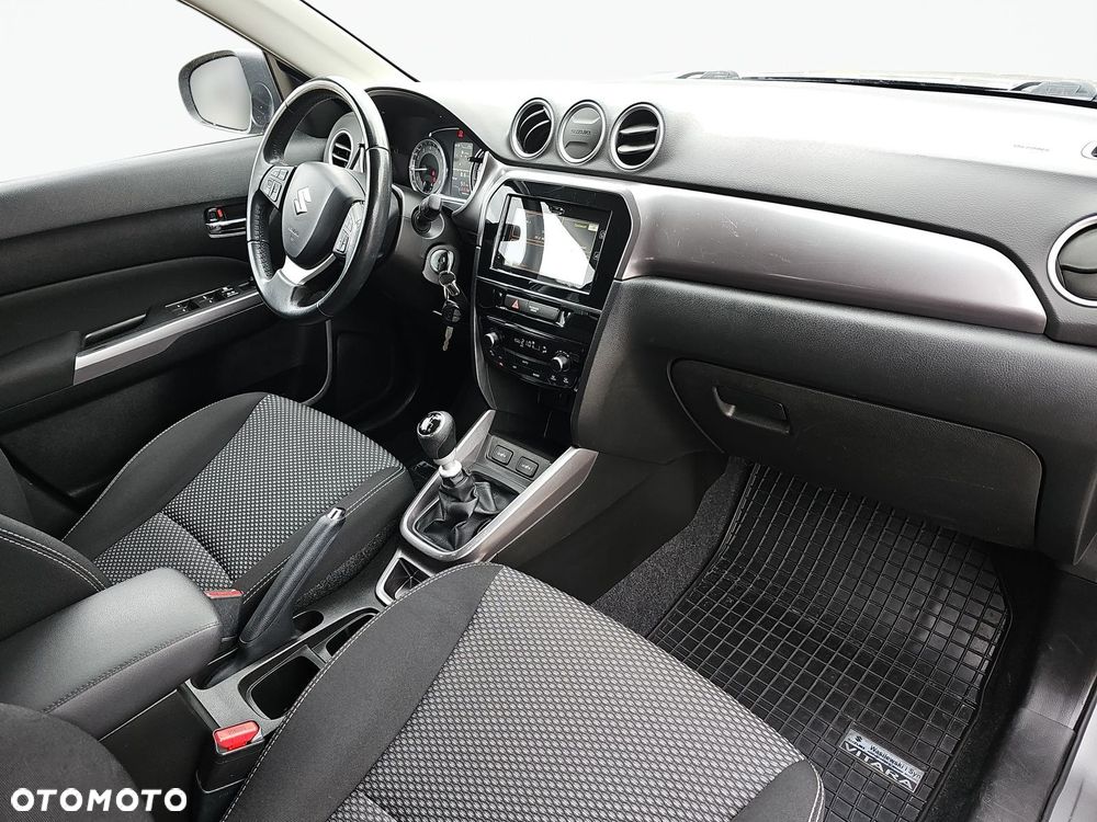 Suzuki Vitara 1.4 Boosterjet SHVS Premium 2WD - 14