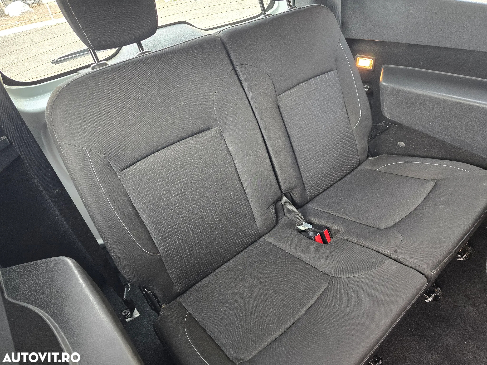 Dacia Lodgy 1.6 SCe Laureate - 13