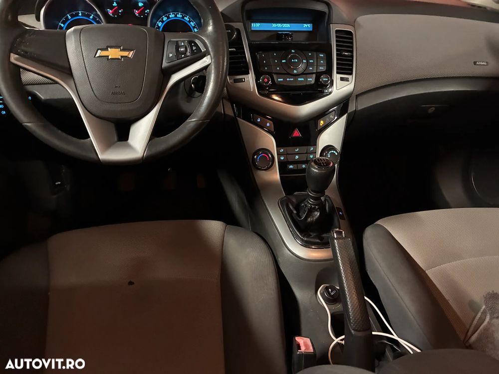 Chevrolet Cruze 1.6 BASE G1 - 13
