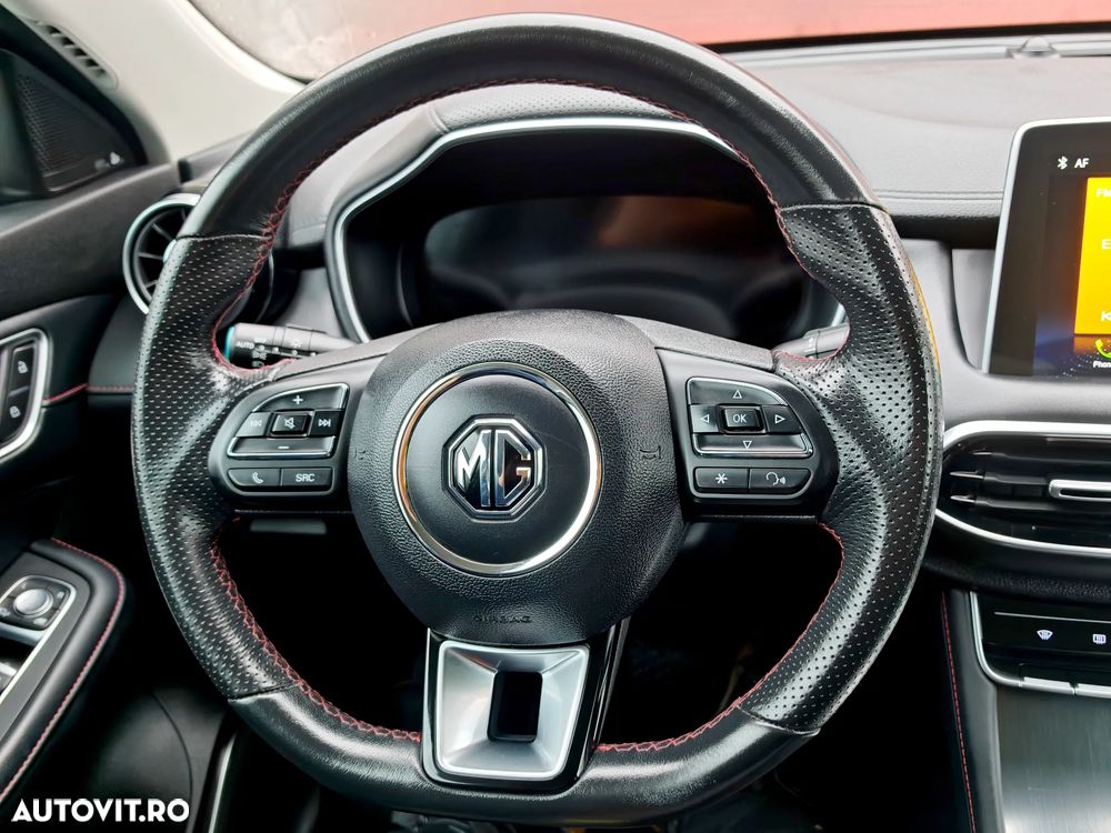 MG EHS 1.5T-GDI PHEV Luxury - 16