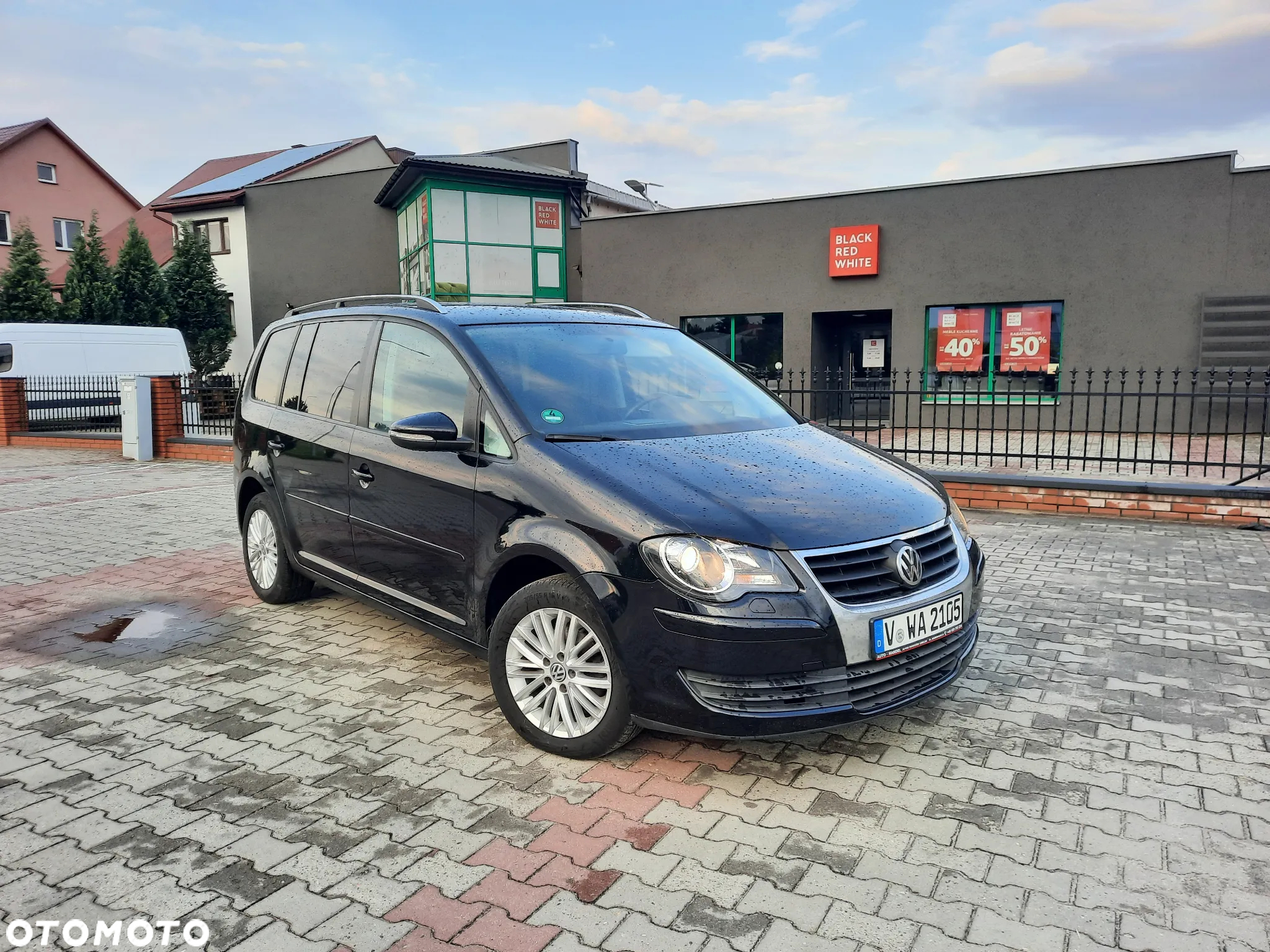 Volkswagen Touran 1.9 TDI Conceptline - 4