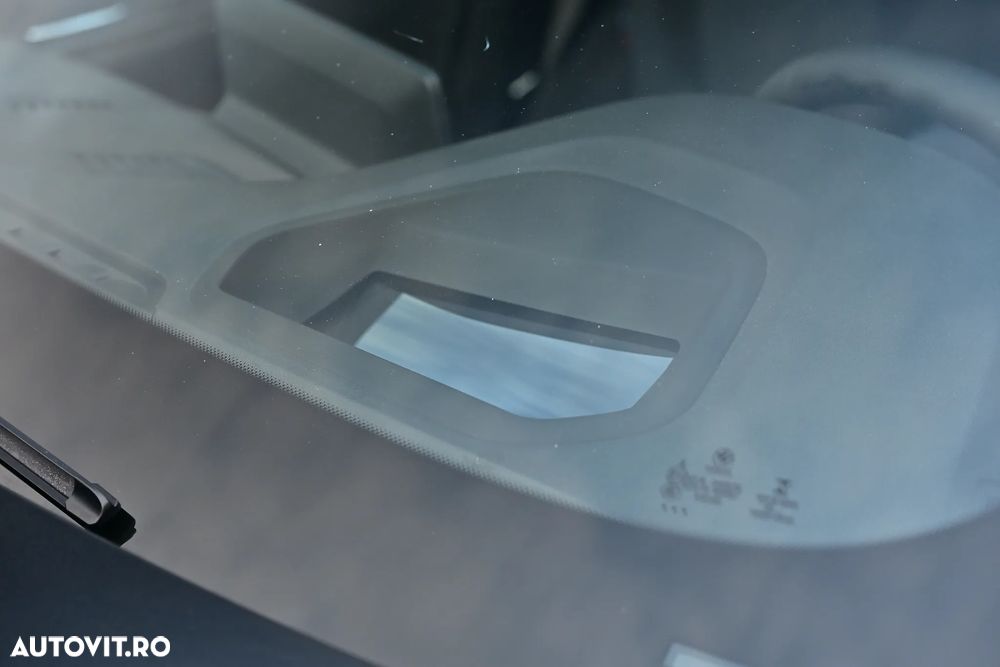 BMW Seria 5 520d AT MHEV - 38