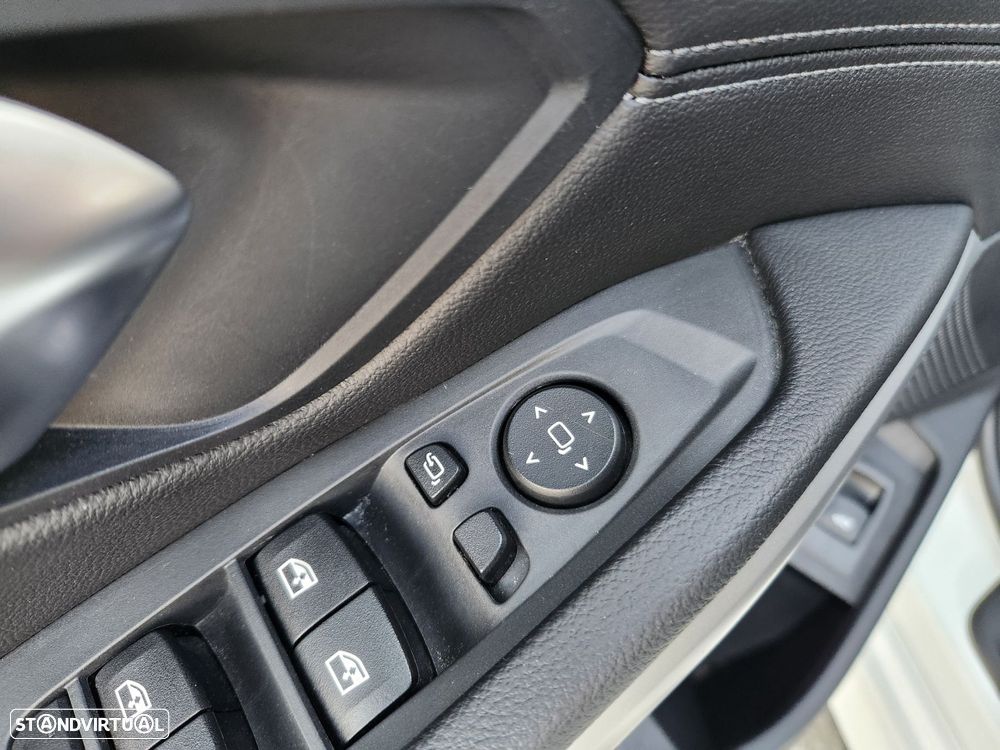 BMW 320 d Touring Aut. - 48