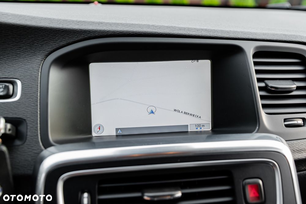 Volvo V60 T6 AWD R-Design - 29