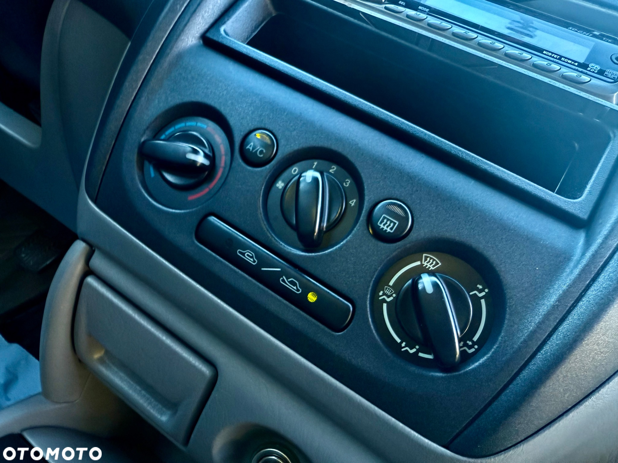 Mazda 323F 1.6 Exclusive - 6