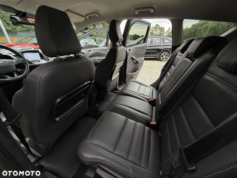Ford Kuga 2.0 TDCi 2x4 Titanium - 20