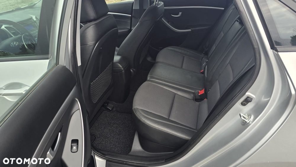 Hyundai i30 1.4 Comfort - 12