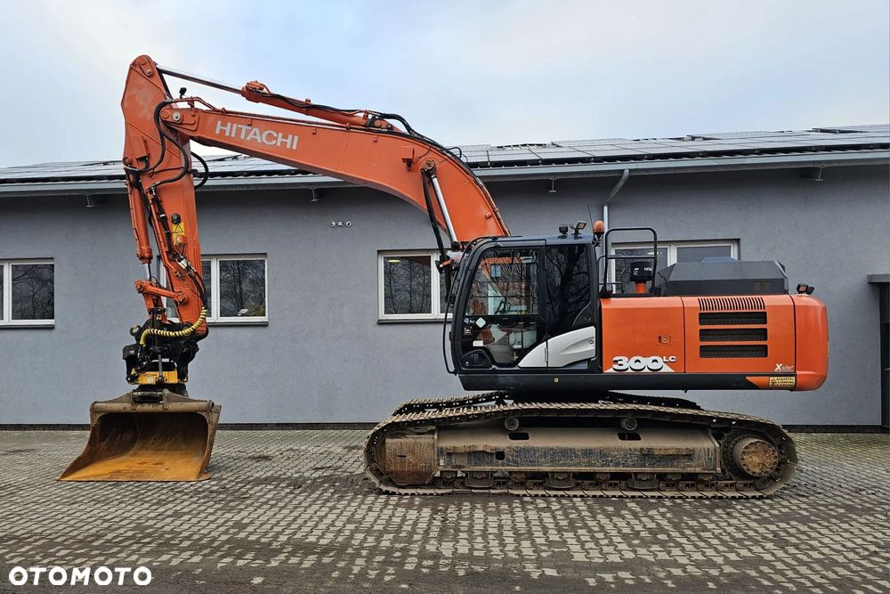 Hitachi ZX300LC-6 - 5