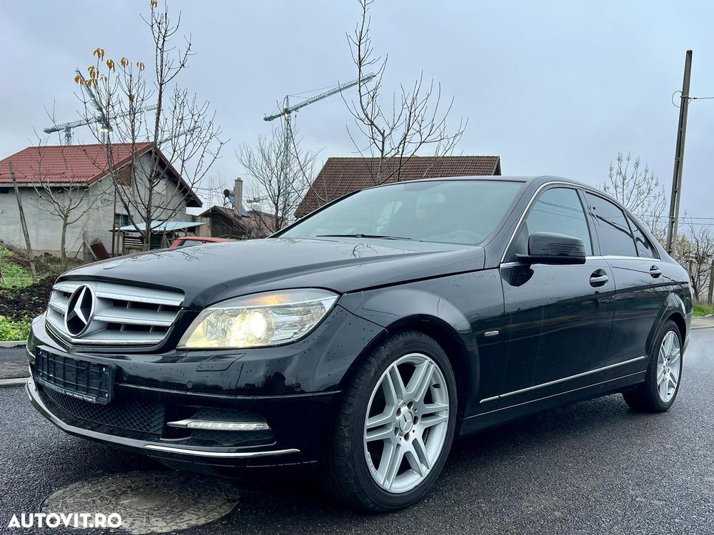 Mercedes-Benz C 200 T (BlueEFFICIENCY) 7G-TRONIC Avantgarde - 1
