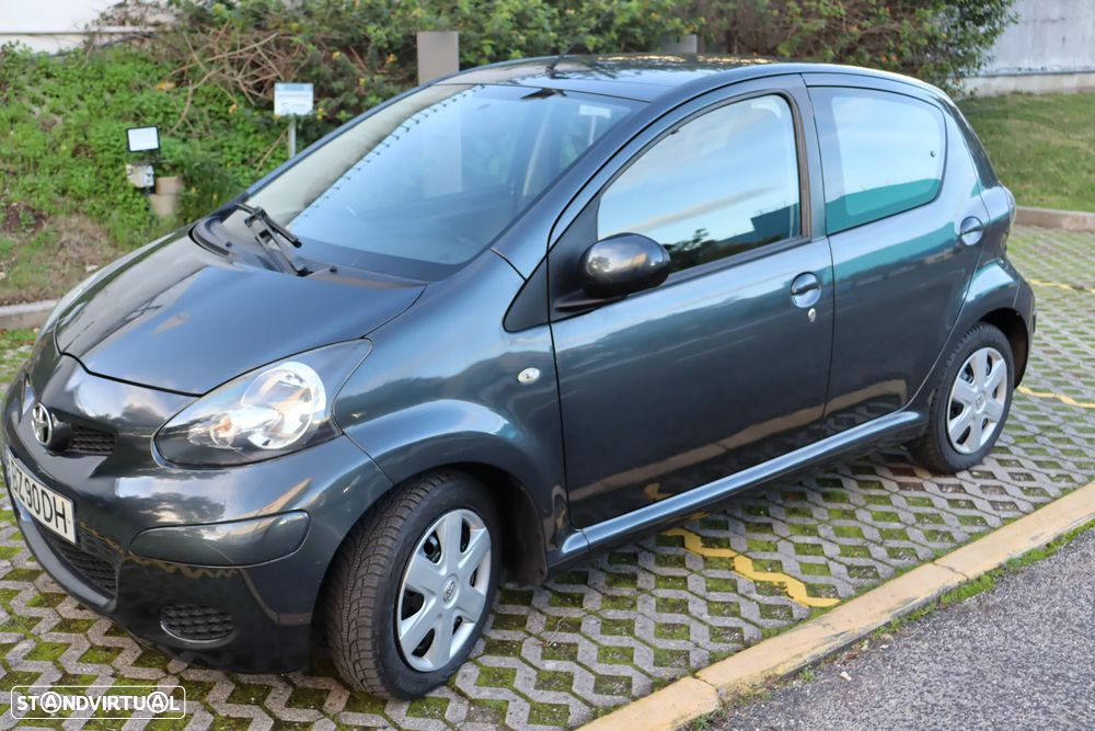 Toyota Aygo 1.0 Plus Sport Pack+VSC - 40