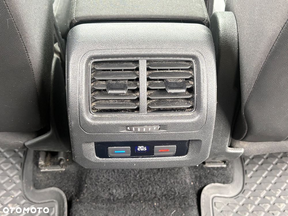 Volkswagen Touran 1.6 TDI BMT SCR Comfortline - 33