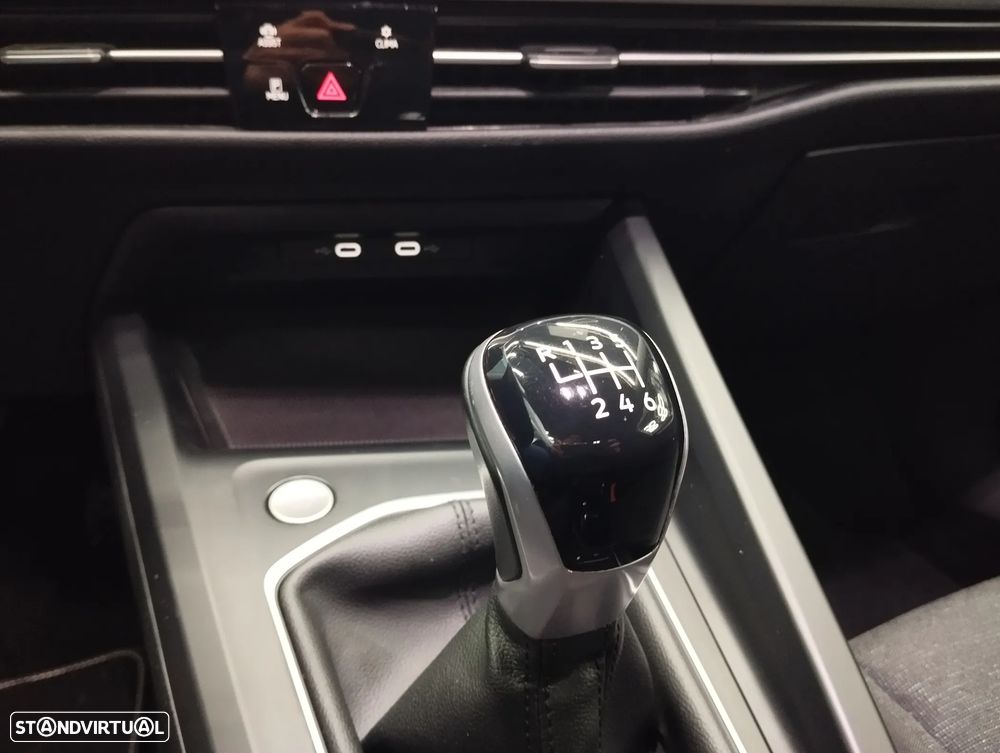 VW Golf 1.0 TSI Sportline - 32
