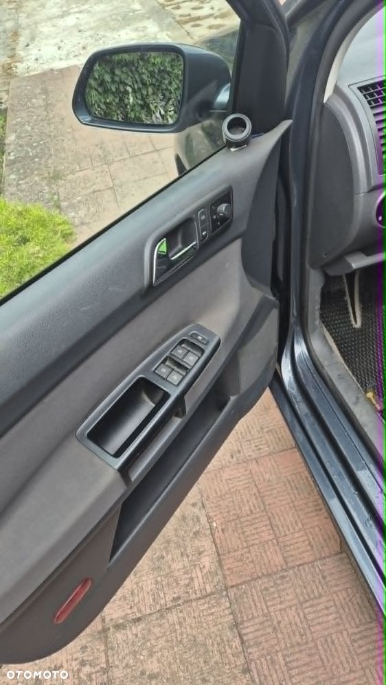 Volkswagen Polo 1.4 16V Trendline - 5