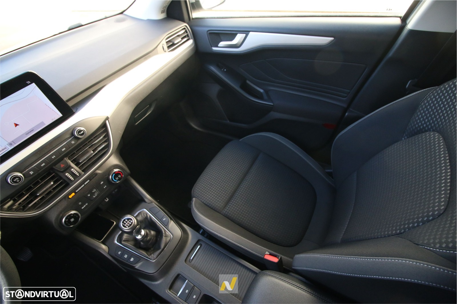 Ford Focus SW 1.0 EcoBoost Hybrid TITANIUM EDITION - 17