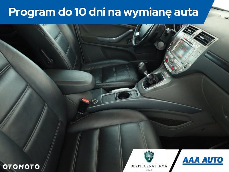 Ford Kuga - 9