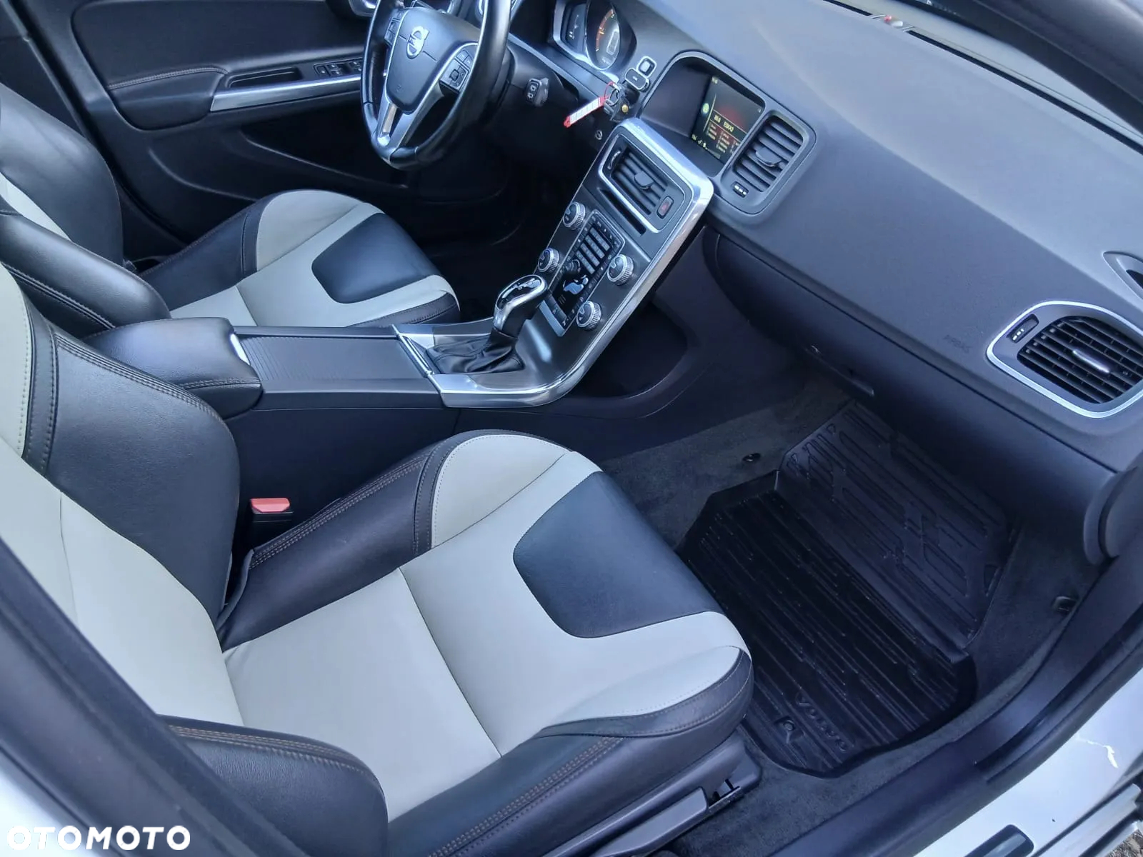Volvo V60 D4 Drive-E Summum - 31
