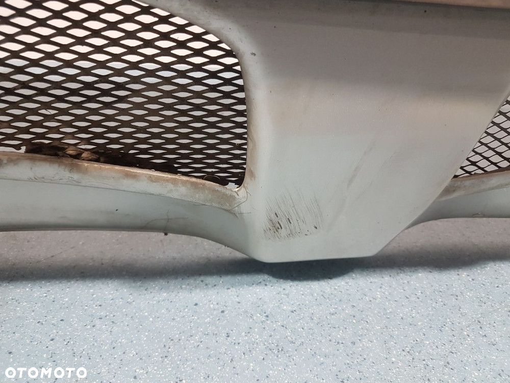 MAZDA MX-3 ZDERZAK TYŁ 3L - 6